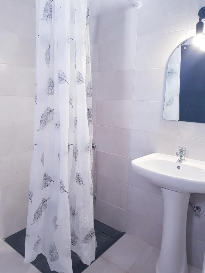 Konstantinos-Elli Rooms Vrasná Esterno foto