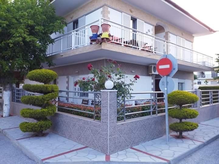 Konstantinos-Elli Rooms Vrasná Esterno foto