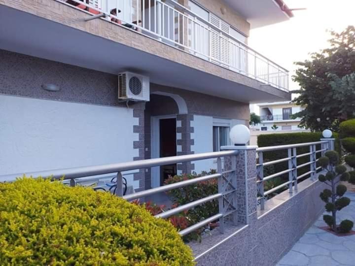 Konstantinos-Elli Rooms Vrasná Esterno foto