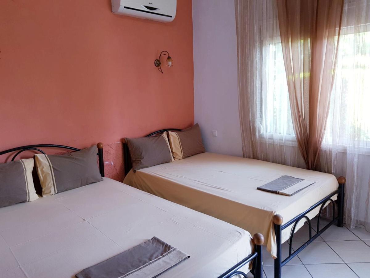 Konstantinos-Elli Rooms Vrasná Esterno foto