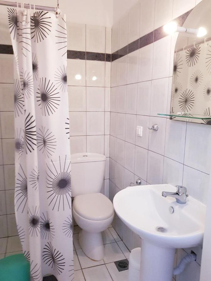 Konstantinos-Elli Rooms Vrasná Esterno foto