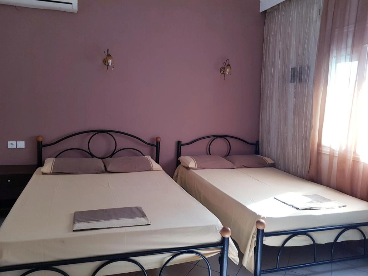 Konstantinos-Elli Rooms Vrasná Esterno foto