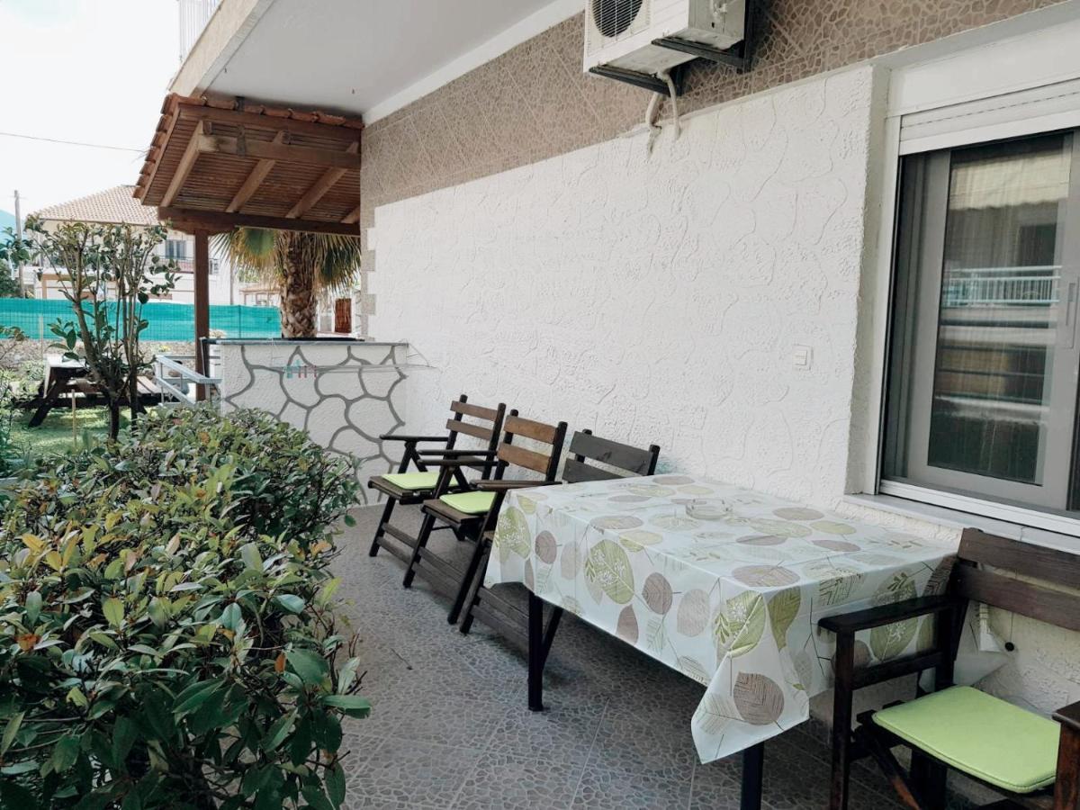 Konstantinos-Elli Rooms Vrasná Esterno foto